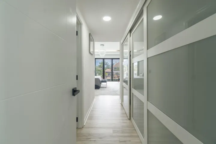 2878 NE 26St-32