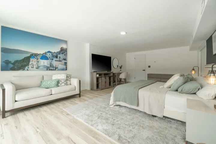 2878 NE 26St-41