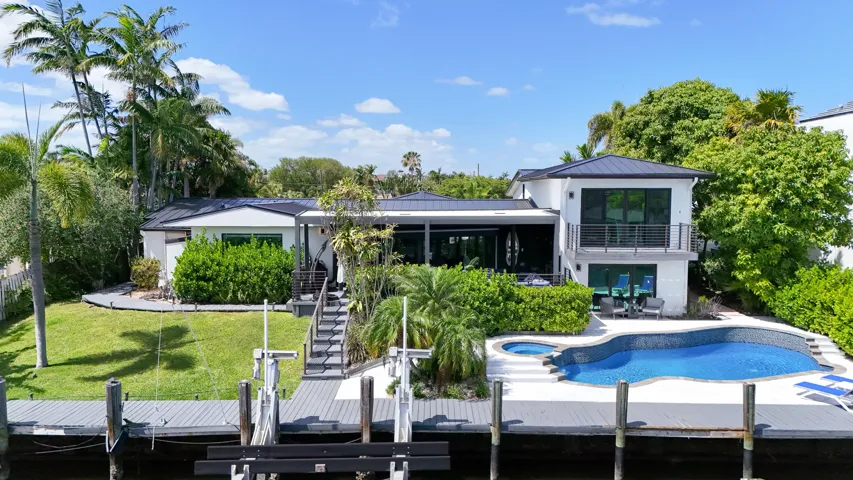 2878 NE 26St-73