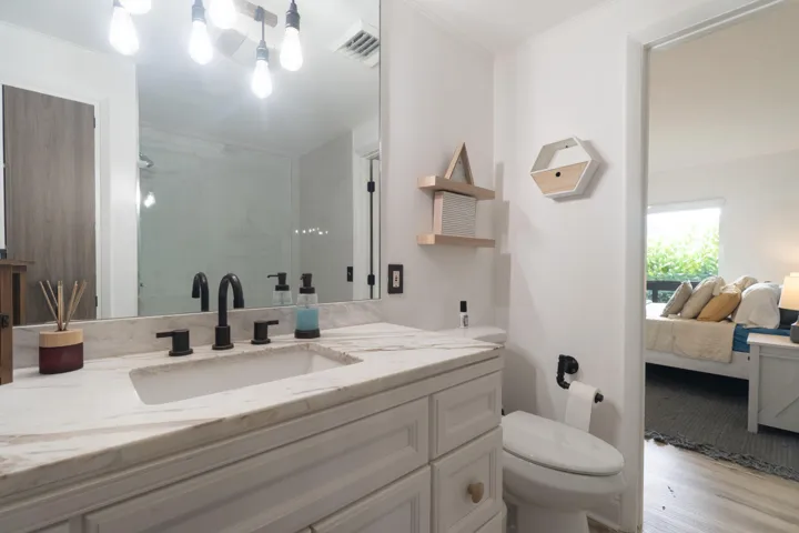 2878 NE 26St-2