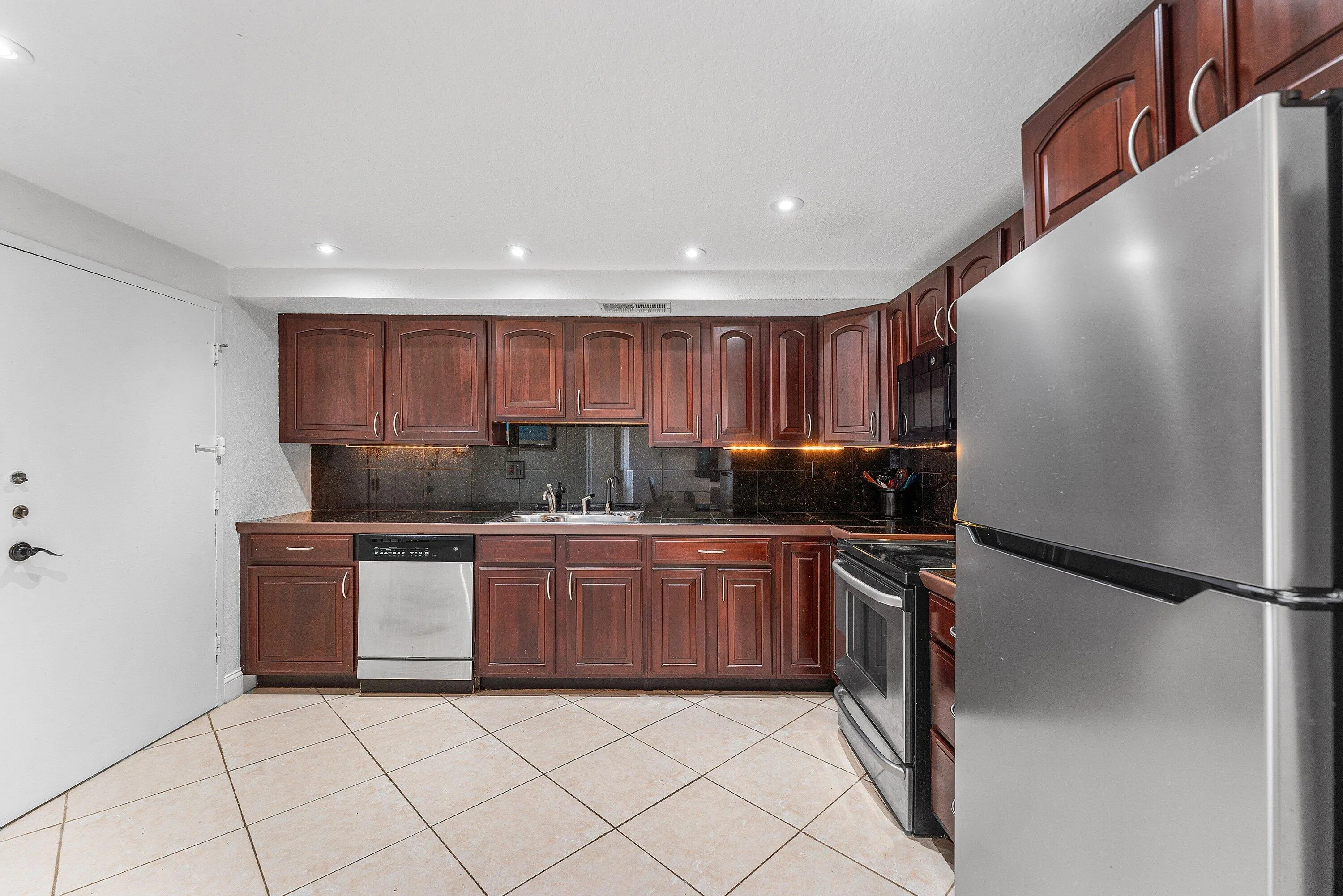 006-1600SouthOceanDrive-7H-Hollywood-FL-