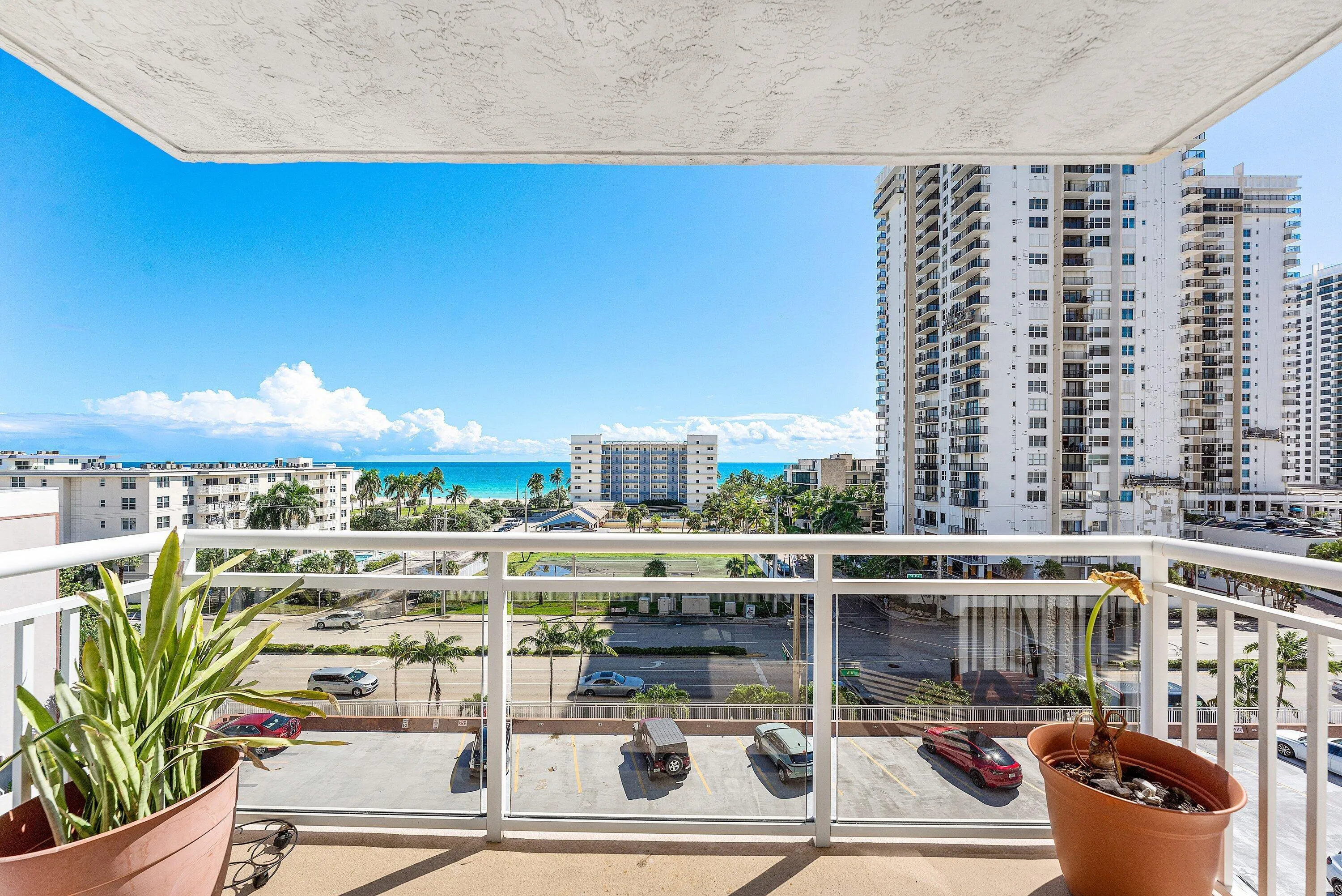 027-1600SouthOceanDrive-7H-Hollywood-FL-