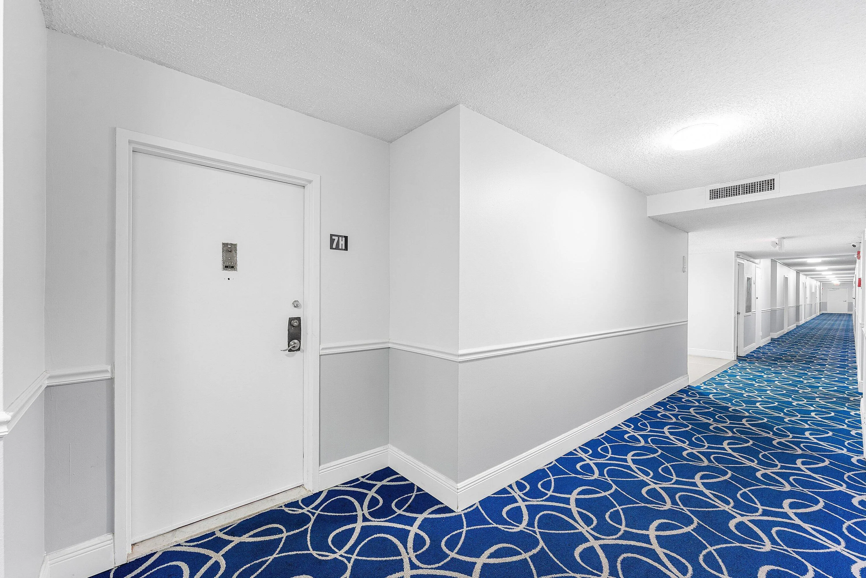 028-1600SouthOceanDrive-7H-Hollywood-FL-