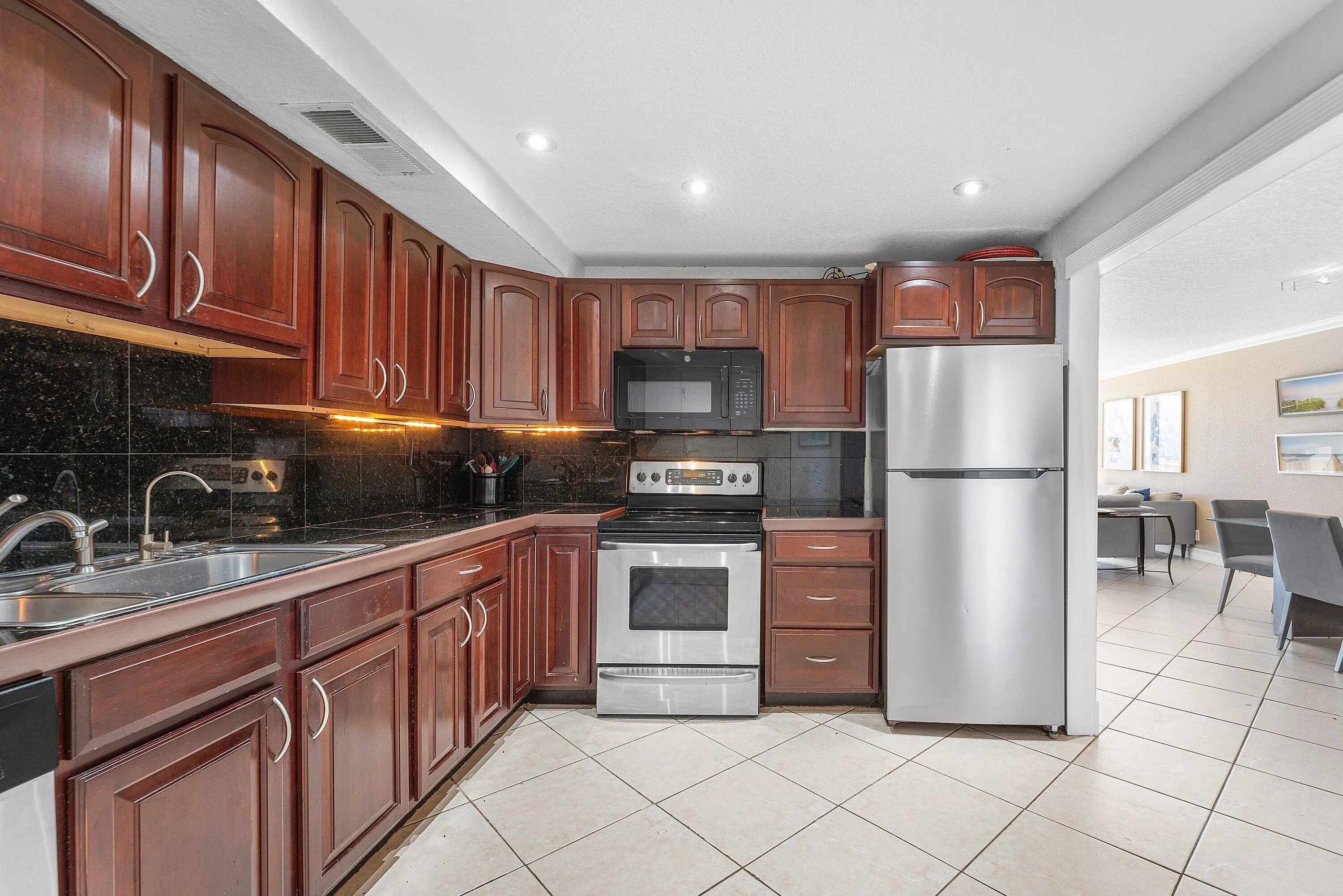 008-1600SouthOceanDrive-7H-Hollywood-FL-