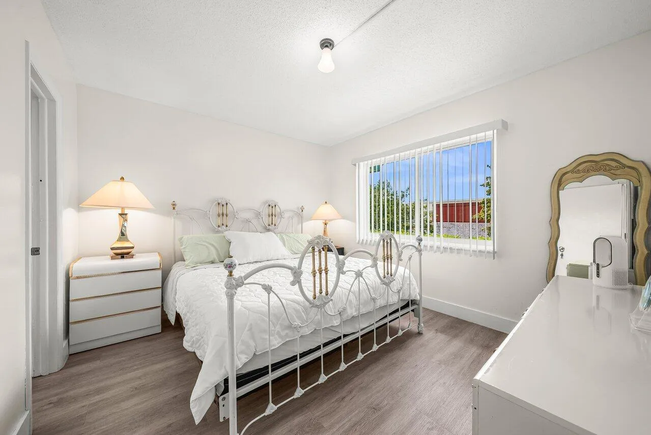 013-1117LakeTerrace-F207-BoyntonBeach-FL