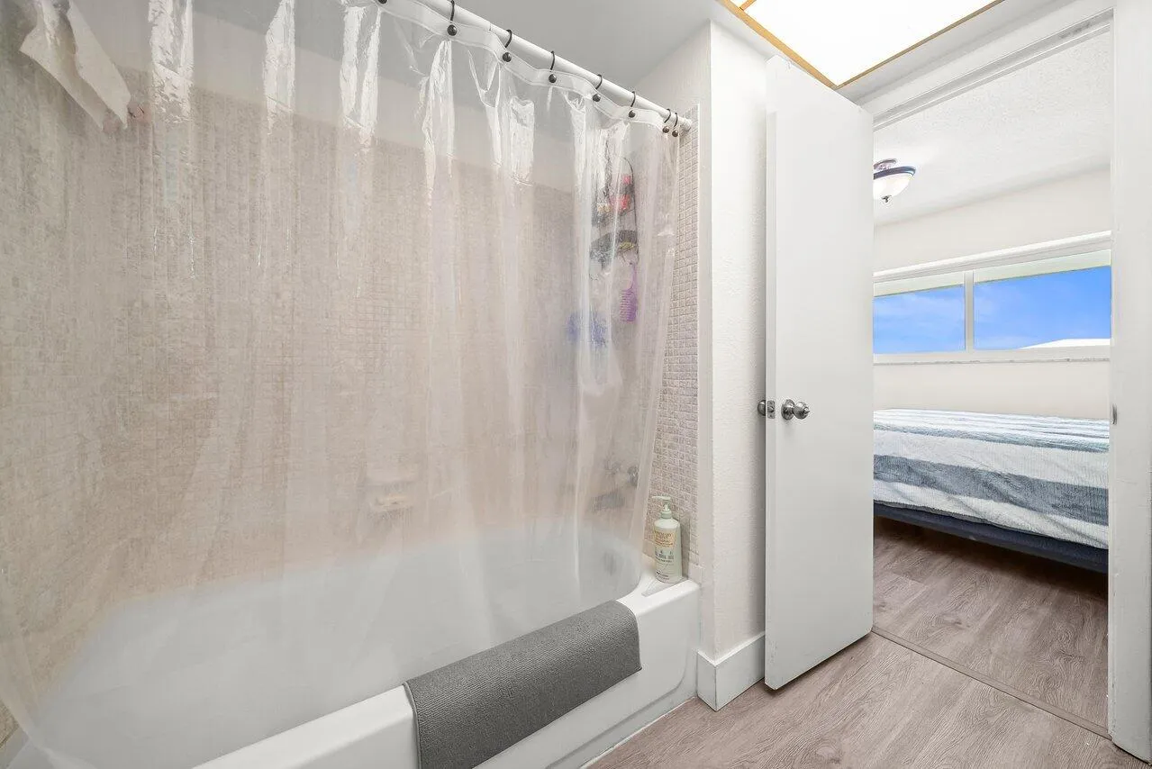 018-1117LakeTerrace-F207-BoyntonBeach-FL