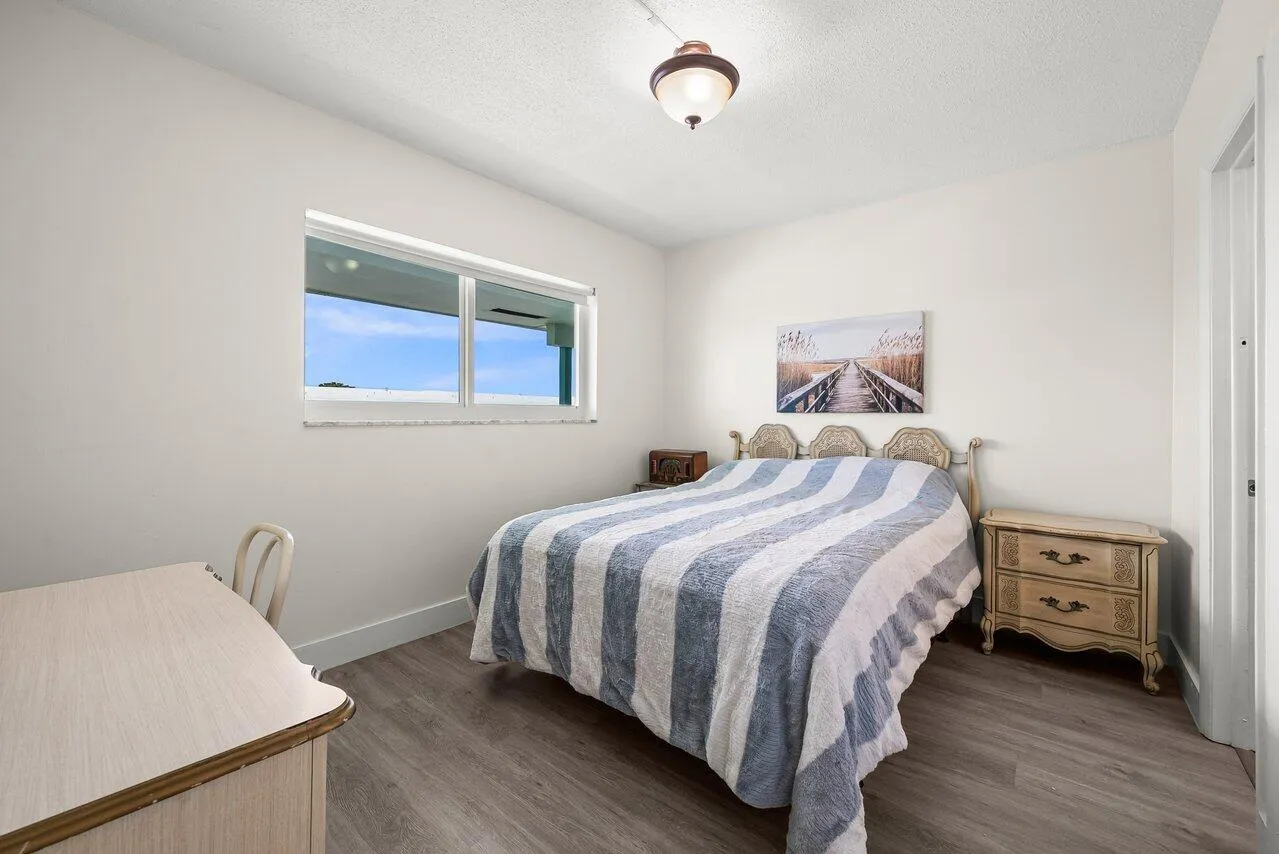 015-1117LakeTerrace-F207-BoyntonBeach-FL