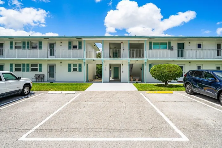 001-1117LakeTerrace-F207-BoyntonBeach-FL