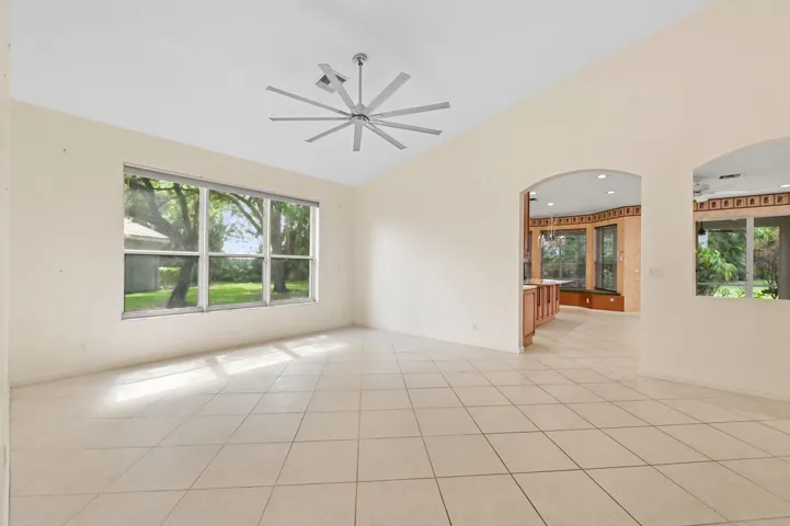18 Living room 02