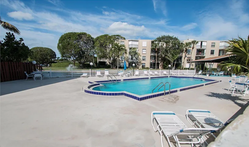 Hidden Harbour pool
