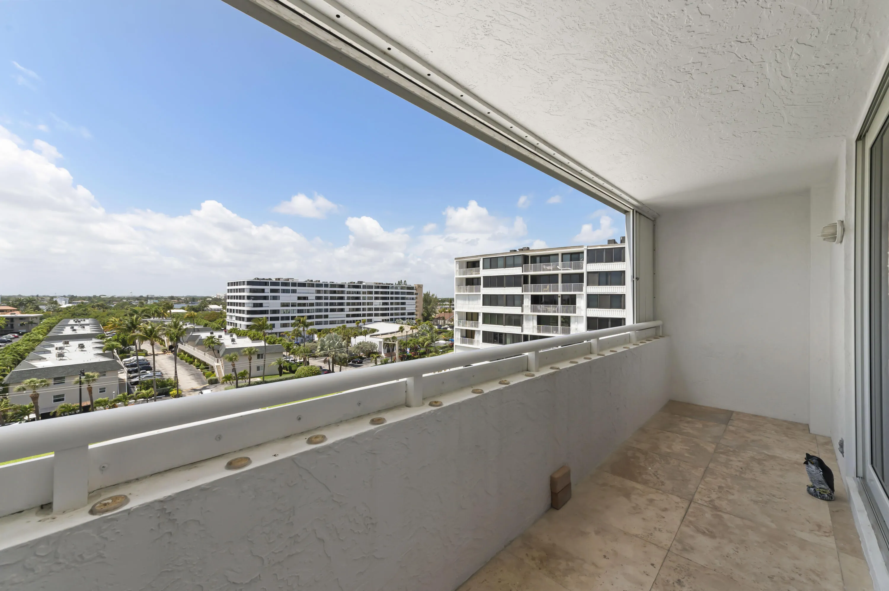 32 Bedroom Balcony 01