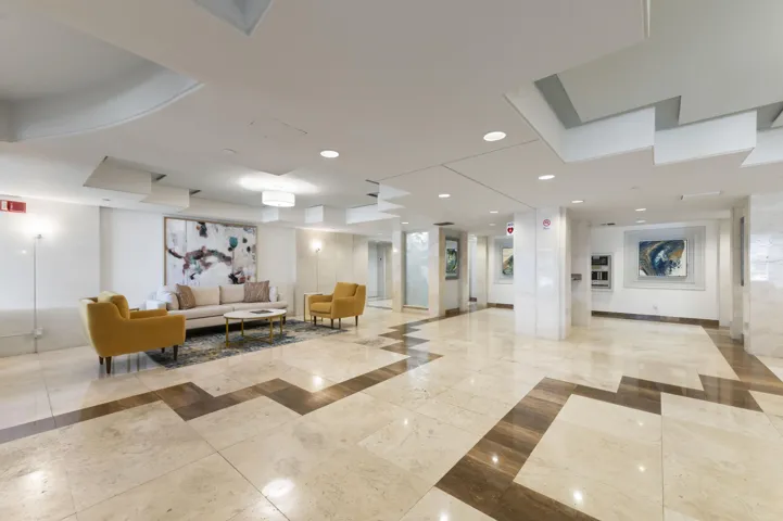 03 Lobby 01