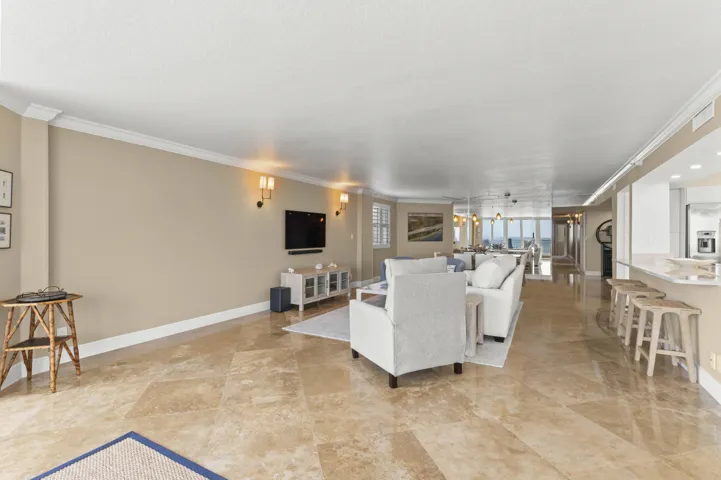 11 Living Room 03