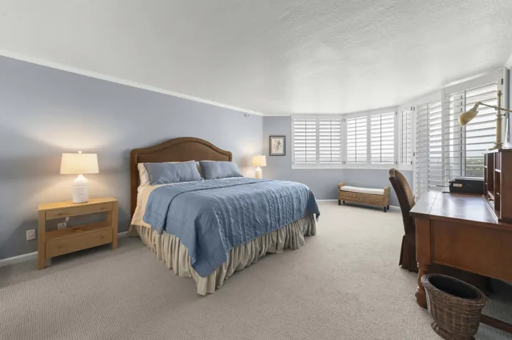 30 Bedroom 01