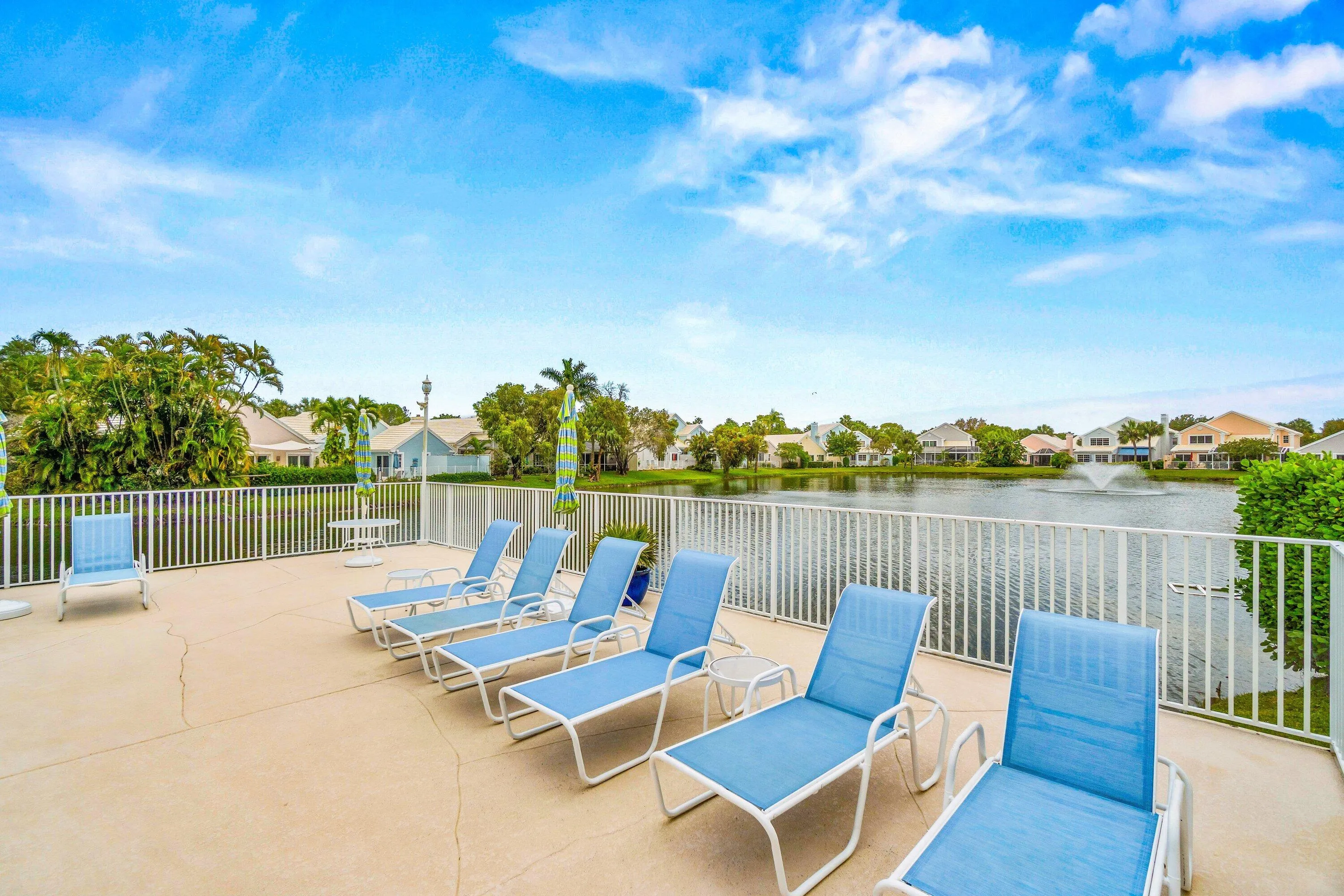 037-25WyndhamLane-PalmBeachGardens-FL-33