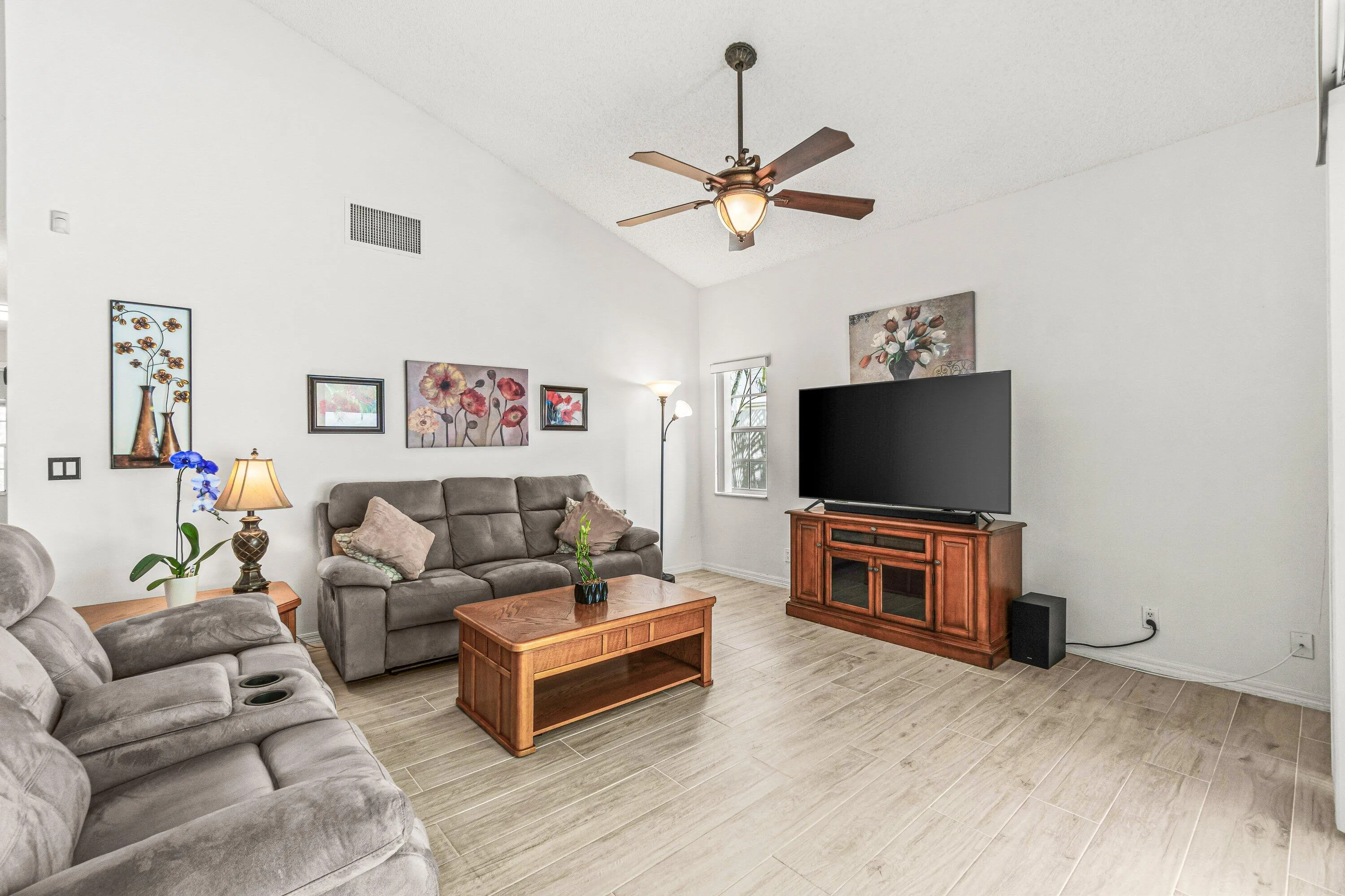 008-25WyndhamLane-PalmBeachGardens-FL-33
