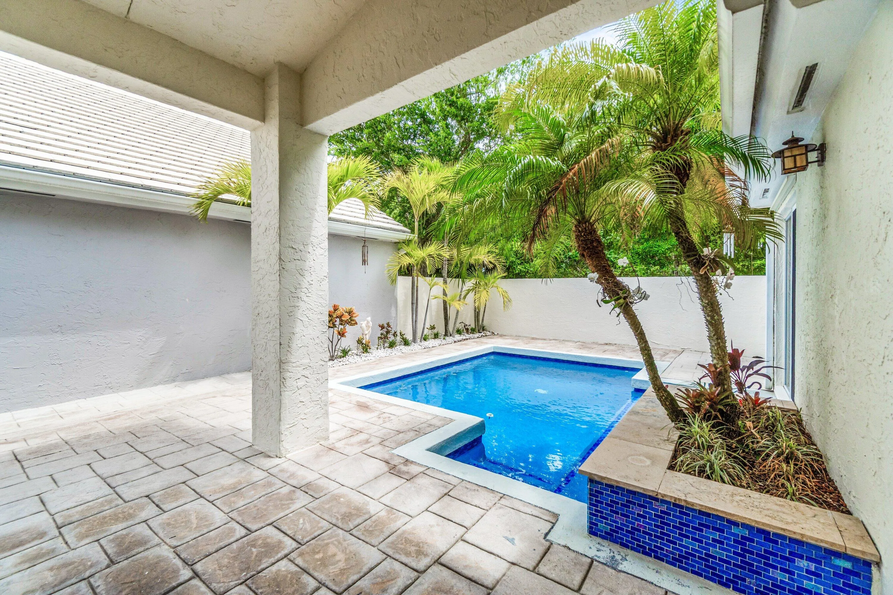 033-25WyndhamLane-PalmBeachGardens-FL-33