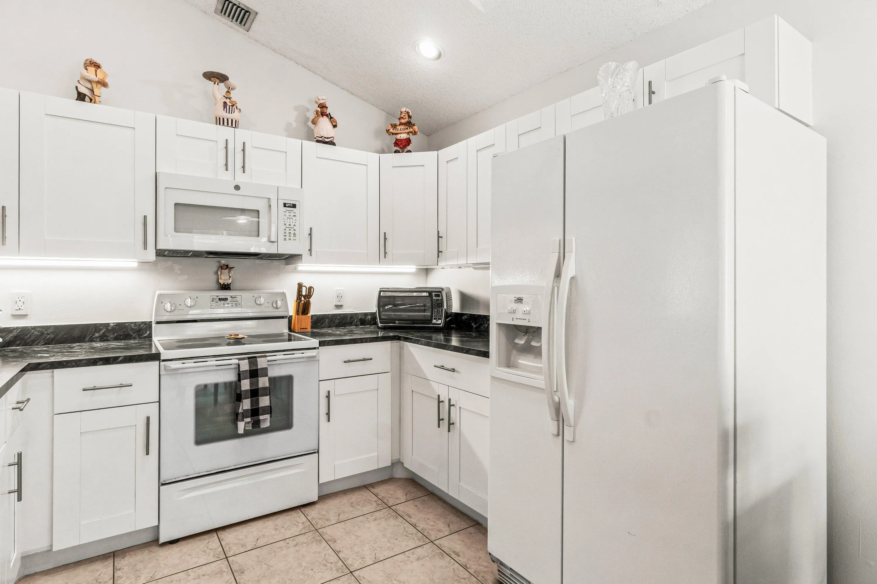 013-25WyndhamLane-PalmBeachGardens-FL-33