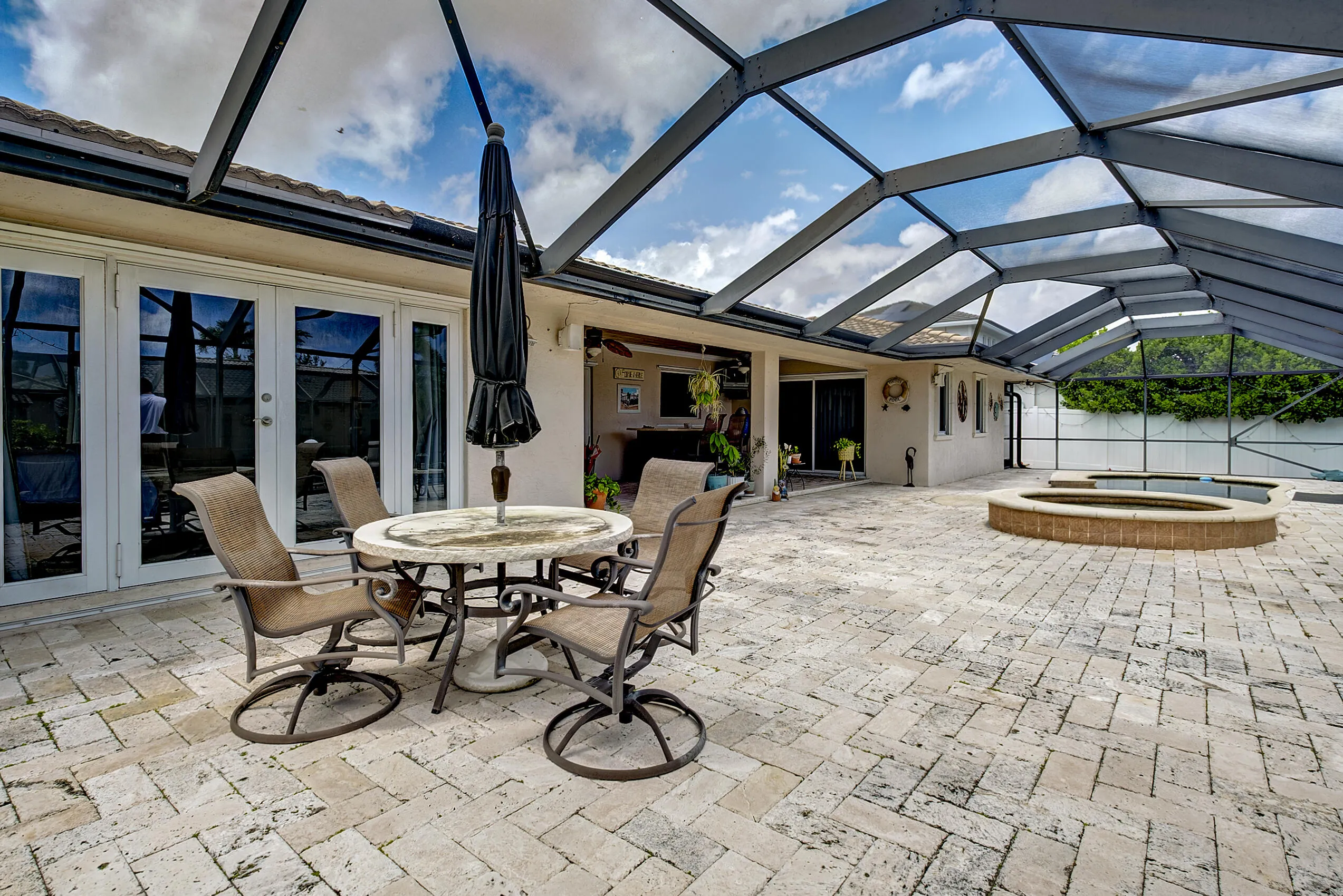 Screened in Patio
