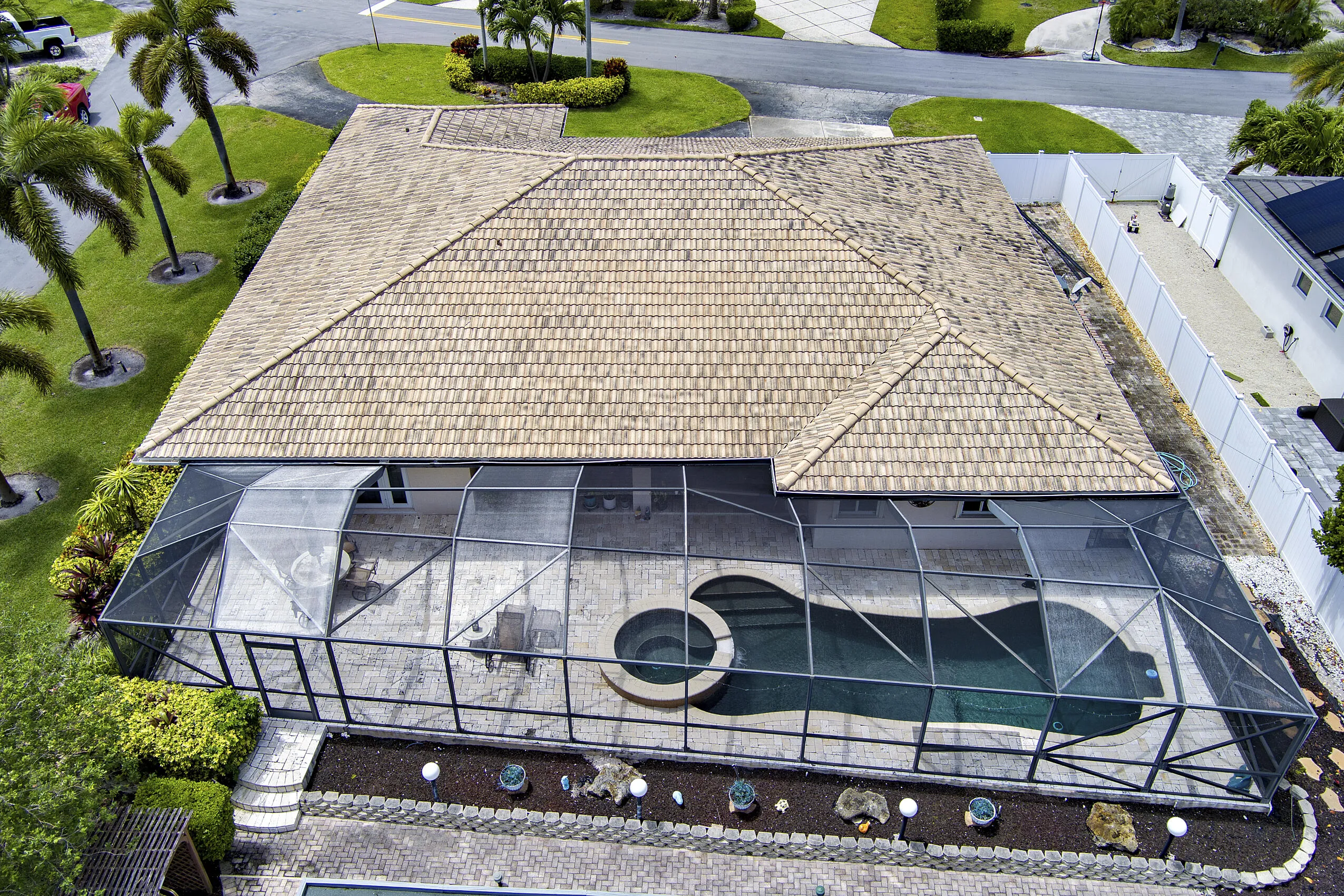 Exterior Ariel