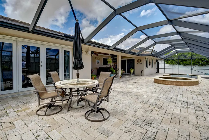 Screened in Patio