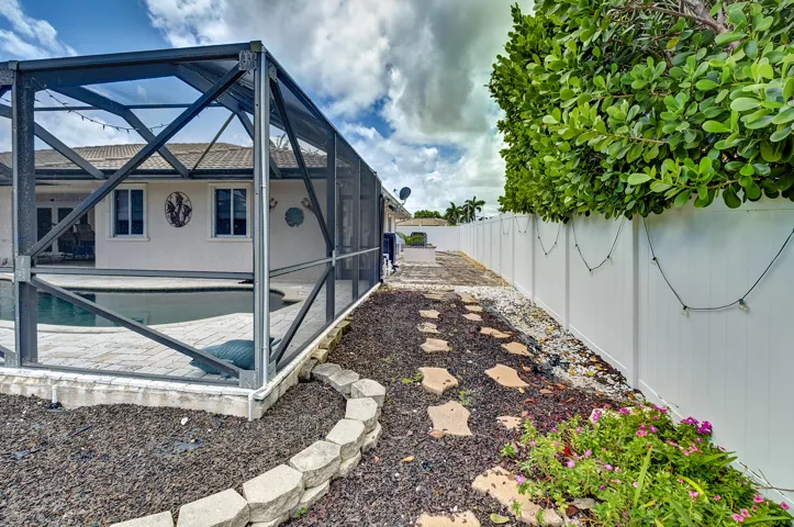 Side Yard Storage