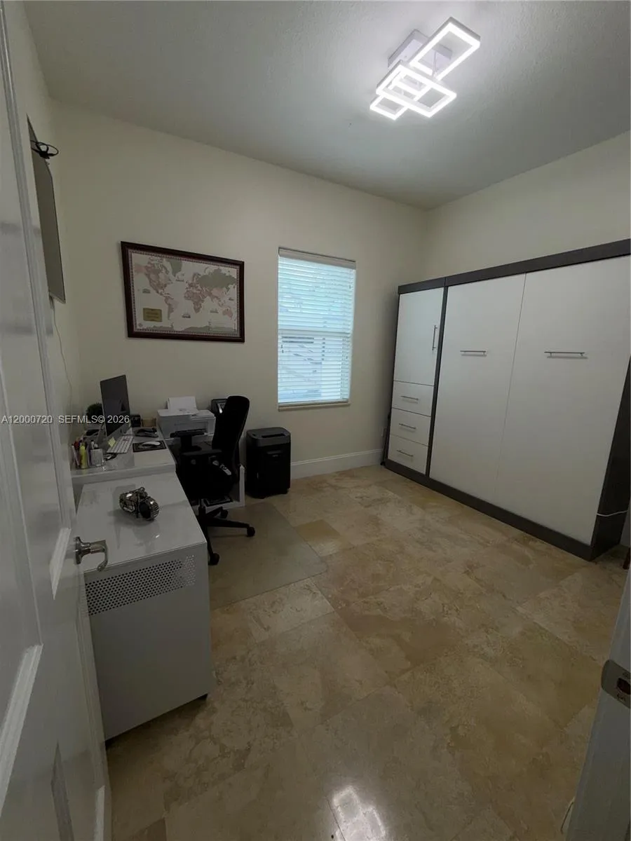 Bedroom 3/Office