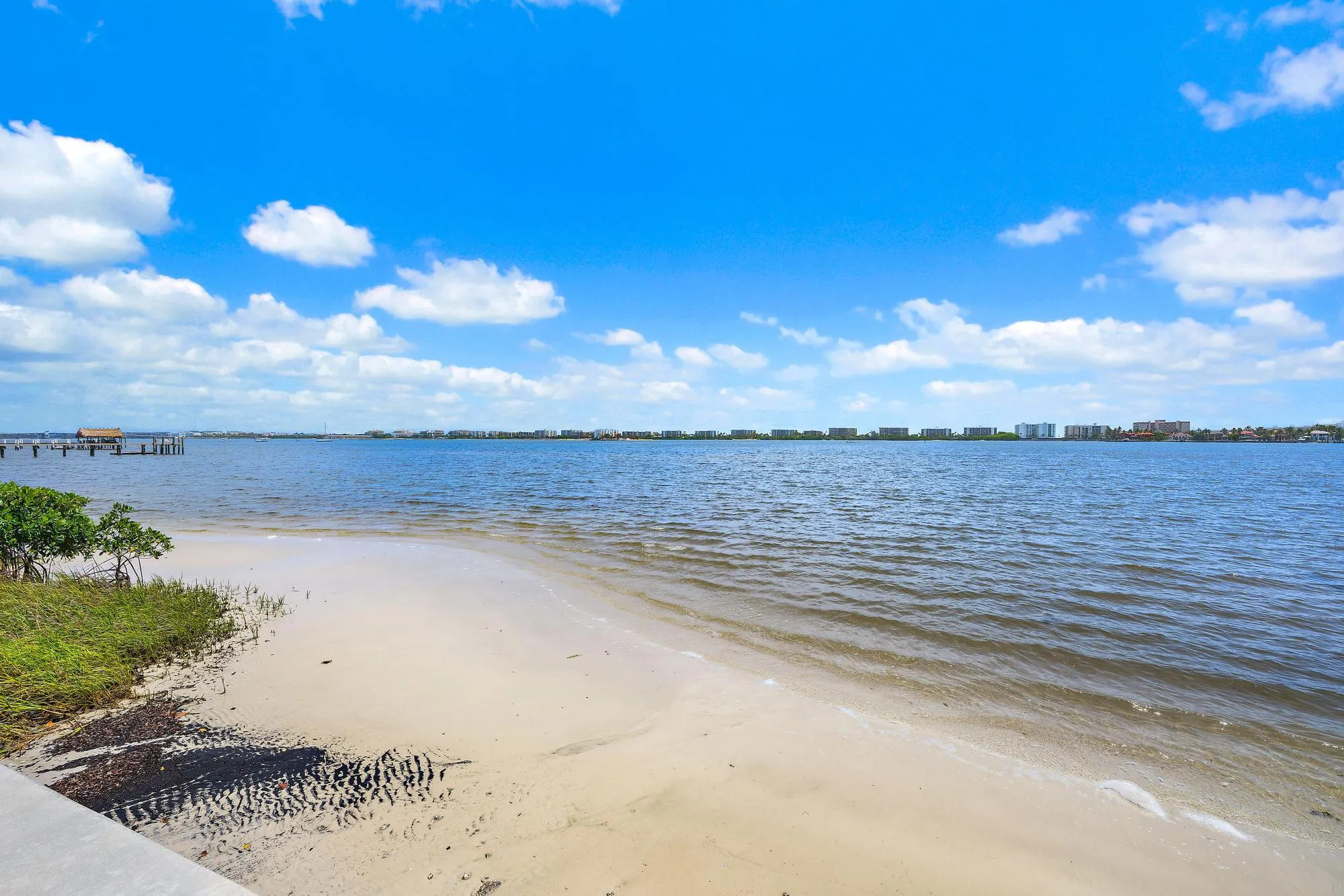 1516 S Lakeside Dr-14