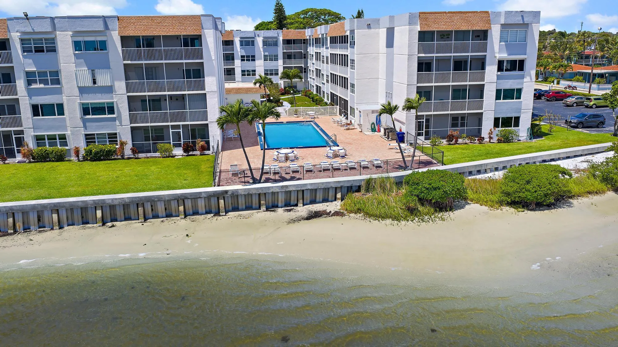 1516 S Lakeside Dr-27