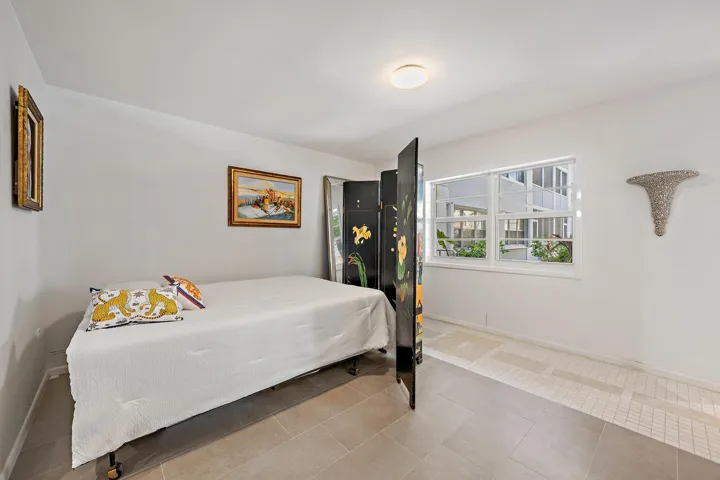 1516 S Lakeside Dr-9