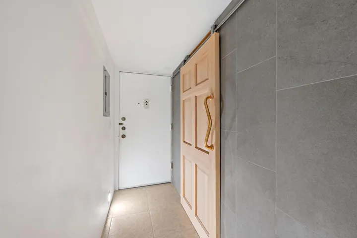 1516 S Lakeside Dr-1