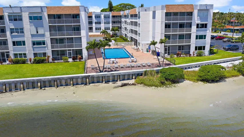 1516 S Lakeside Dr-27
