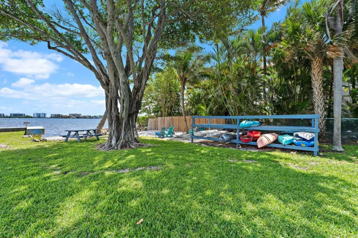 1516 S Lakeside Dr-15