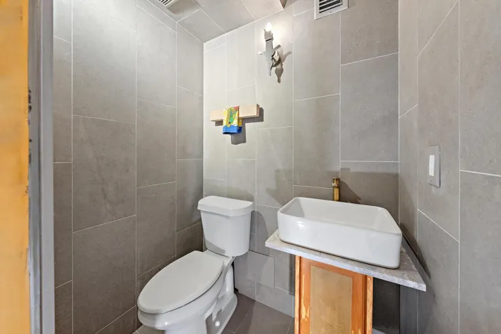 1516 S Lakeside Dr-2