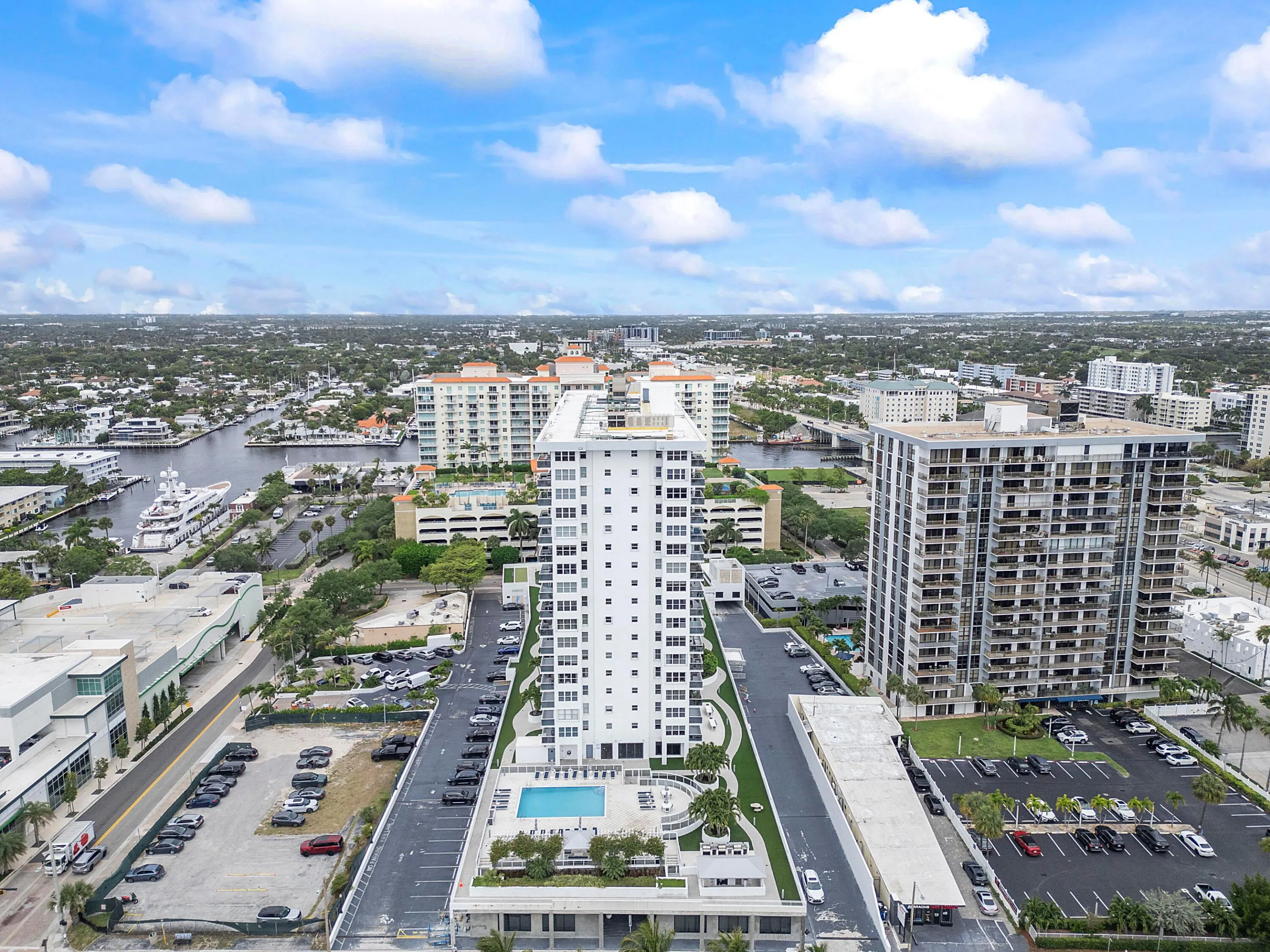 3015 N Ocean Blvd 19F_006