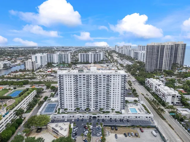 3015 N Ocean Blvd 19F_009