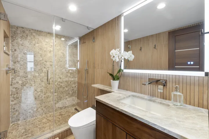 3015 N Ocean Blvd 19F_023