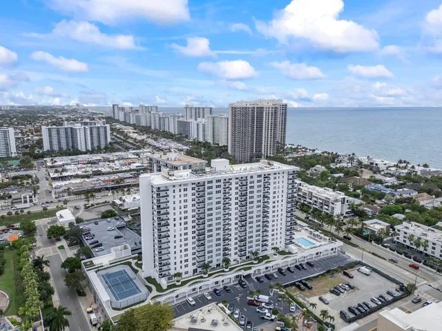 3015 N Ocean Blvd 19F_010