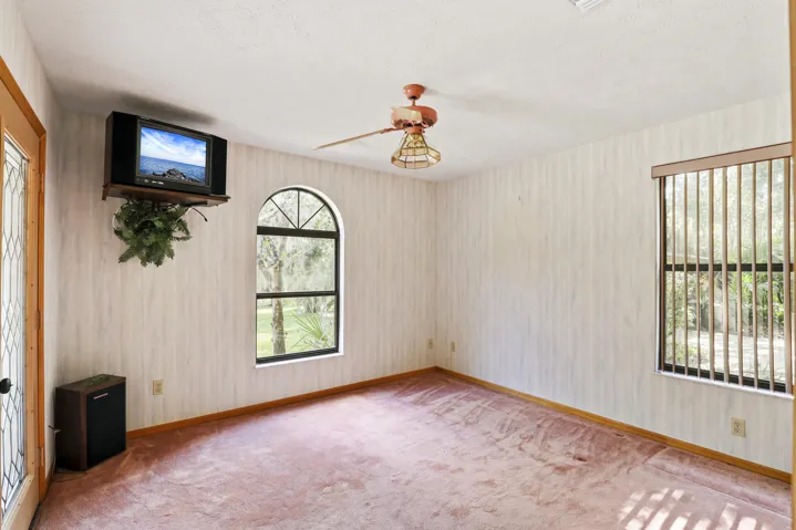 Third bedroom or make it your office.