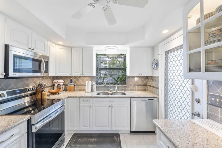 5540 N Ocean Blvd U110_007