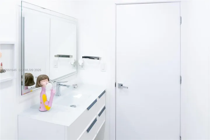 Photo 34