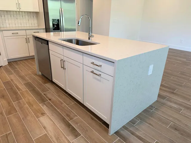 Lot 6 kitchen island2
