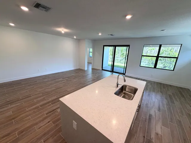 Lot 6 kitchen island