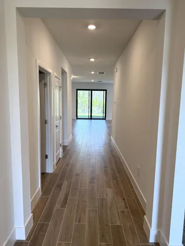 Lot 6 entrance