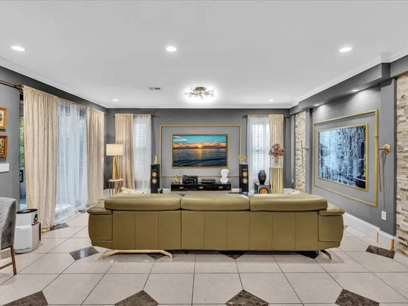 Property photo 35