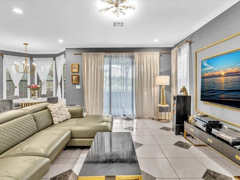 Property photo 38