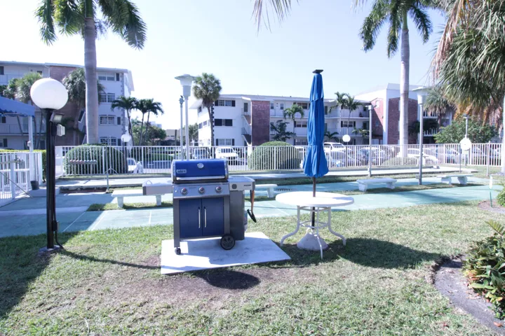 BBQ GRILL