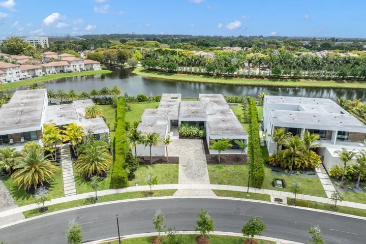 72-web-or-mls-16539 Botaniko Dr N_Aerial