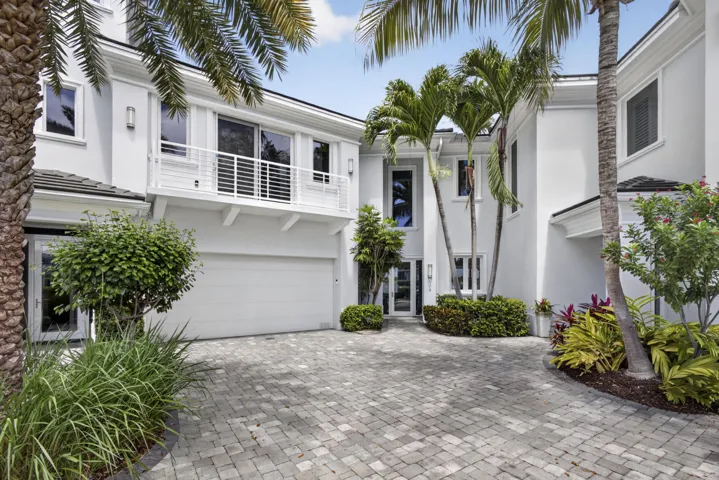Driveway / Front entry