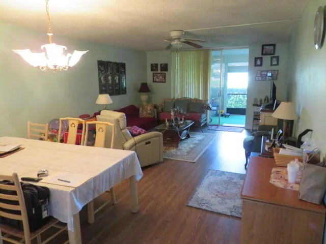 34_14723-106_Living-Dining